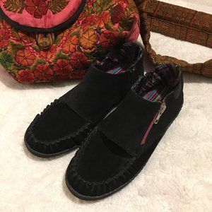 NWOT Grizzleez Black Leather Monk Strap Chukkas